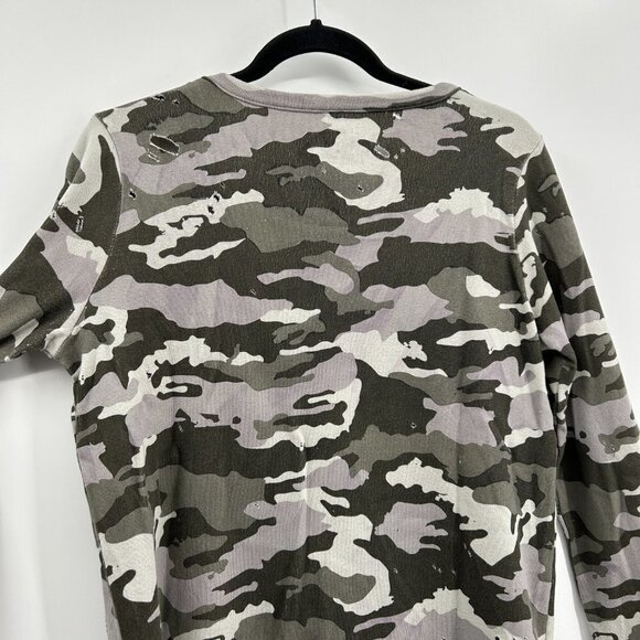 CHASER *Flawed* Gray Green Camo Distressed Destroyed Crewneck Sweatshirt Medium - Picture 6 of 7
